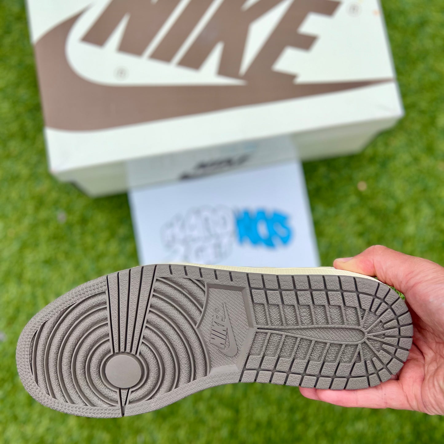 Travis Scott Air Jordan 1 Retro Low OG SP - Reverse Mocha