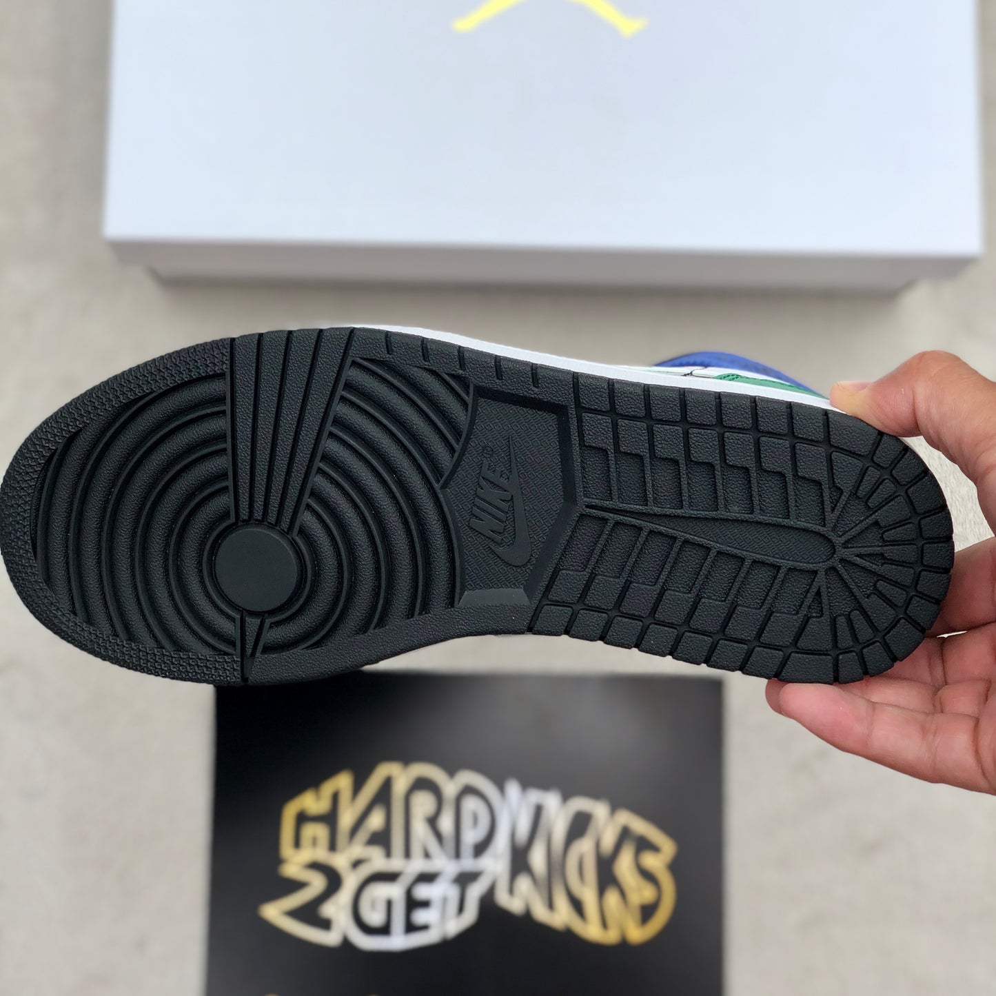 Wmns Air Jordan 1 Mid SE - Patent Multi