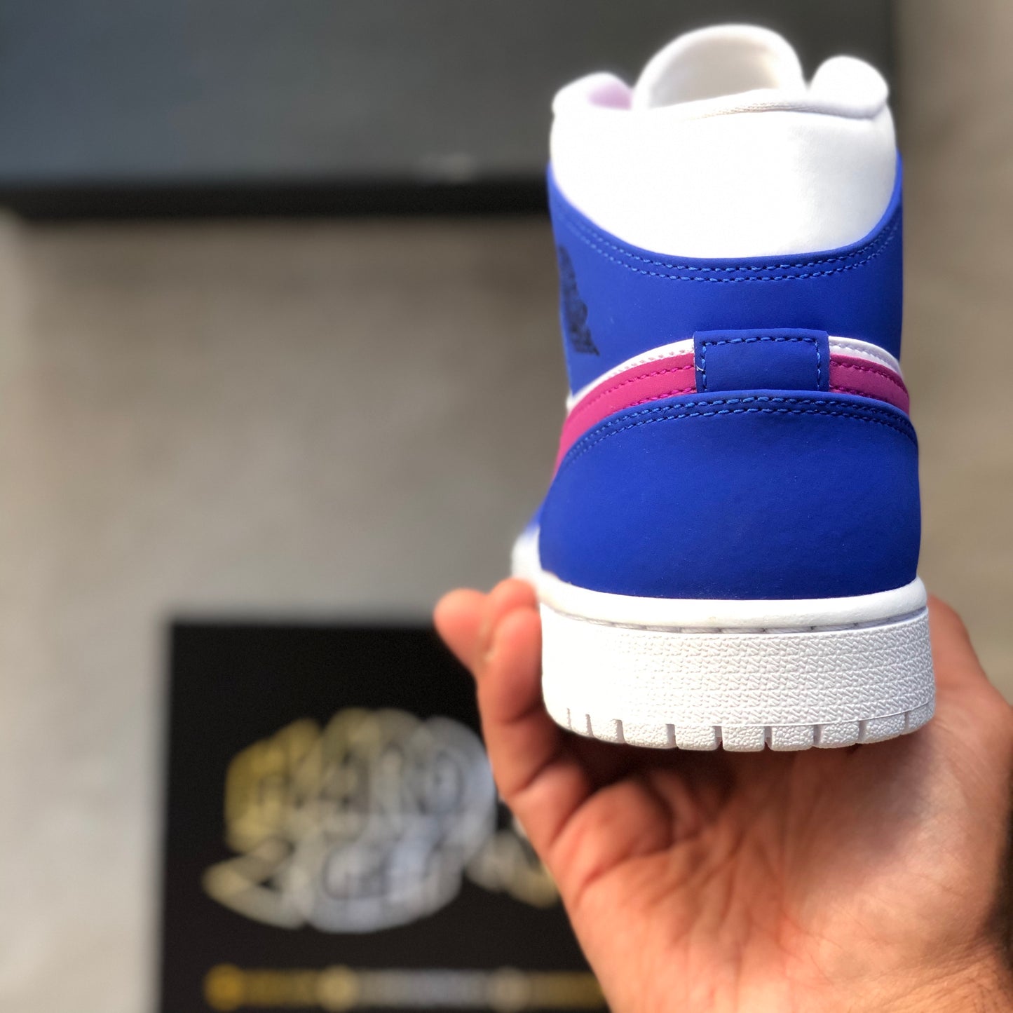 Air Jordan 1 Mid - Hyper Royal (US Exclusive)