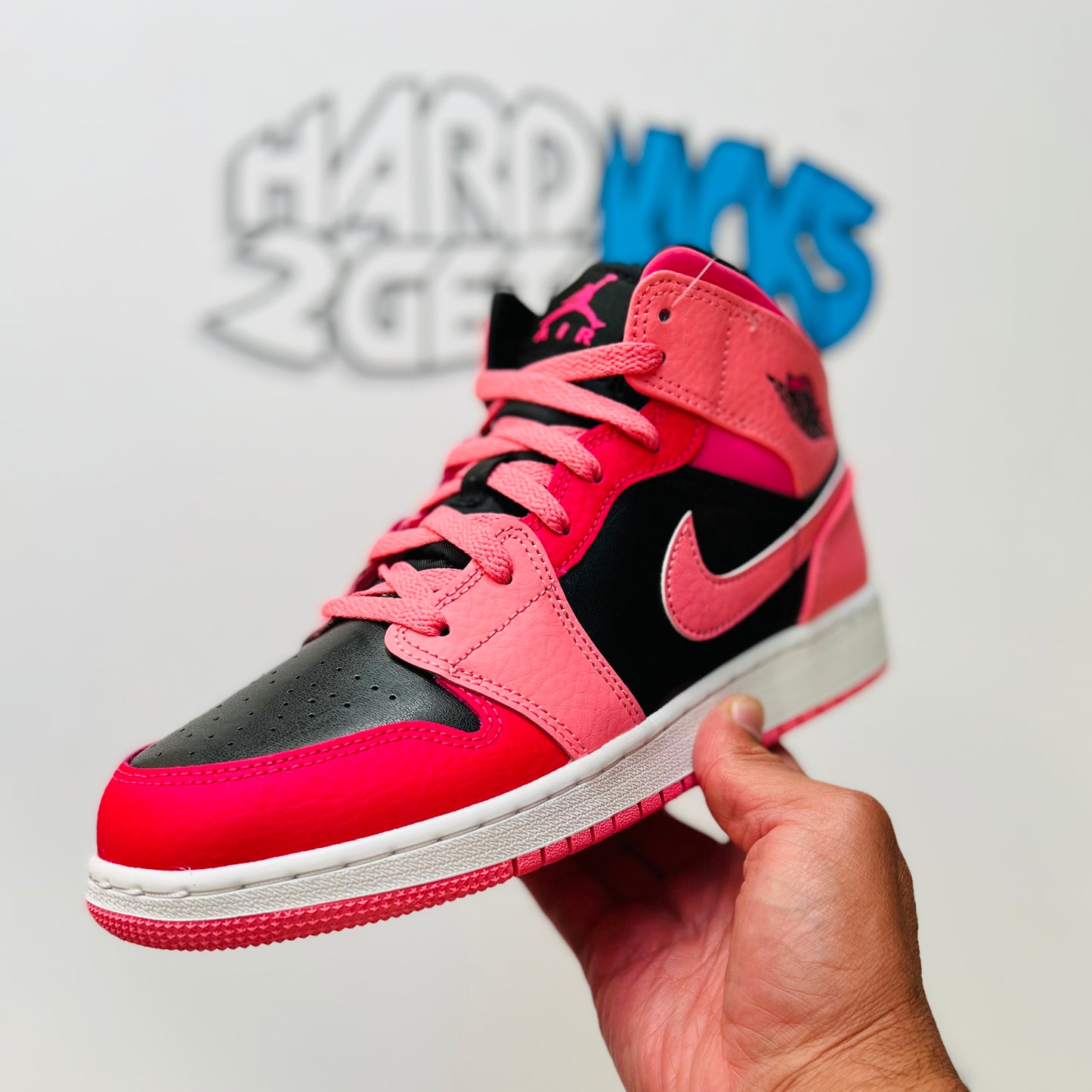 Air Jordan 1 Mid GS - Coral Chalk