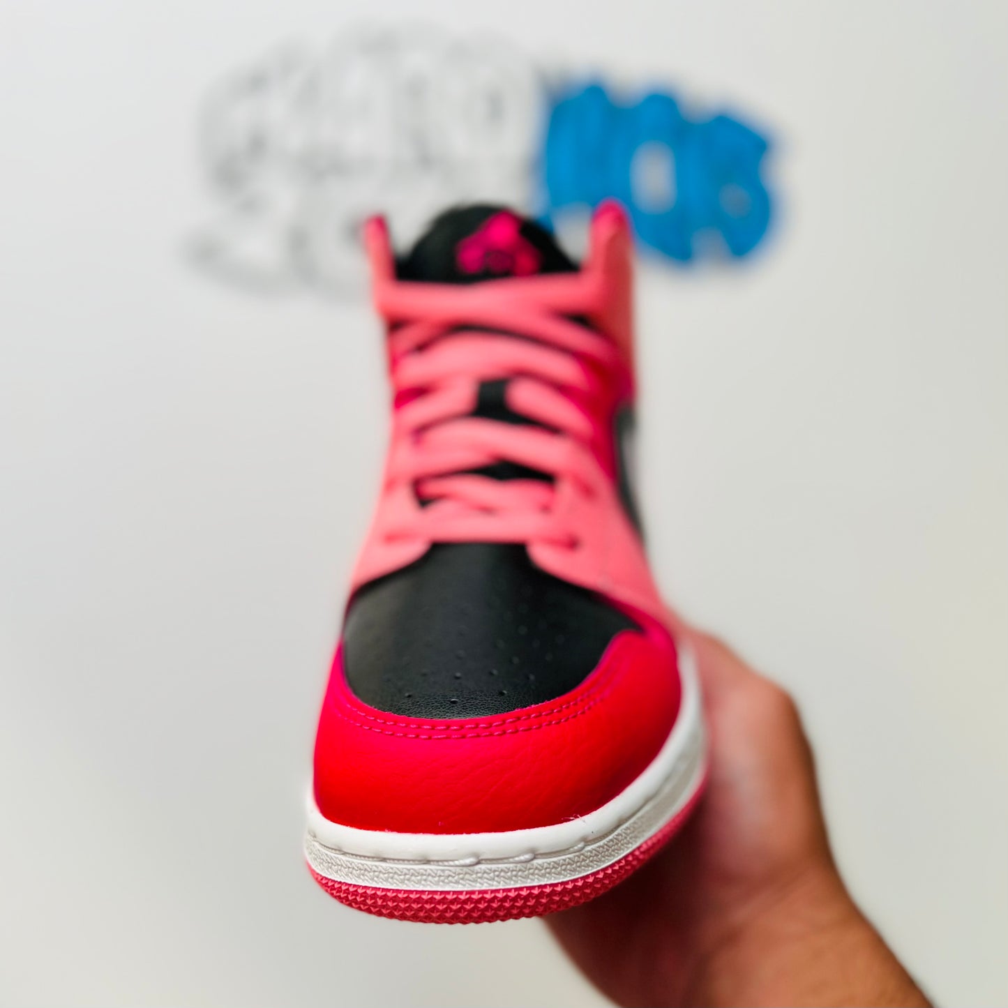 Air Jordan 1 Mid GS - Coral Chalk