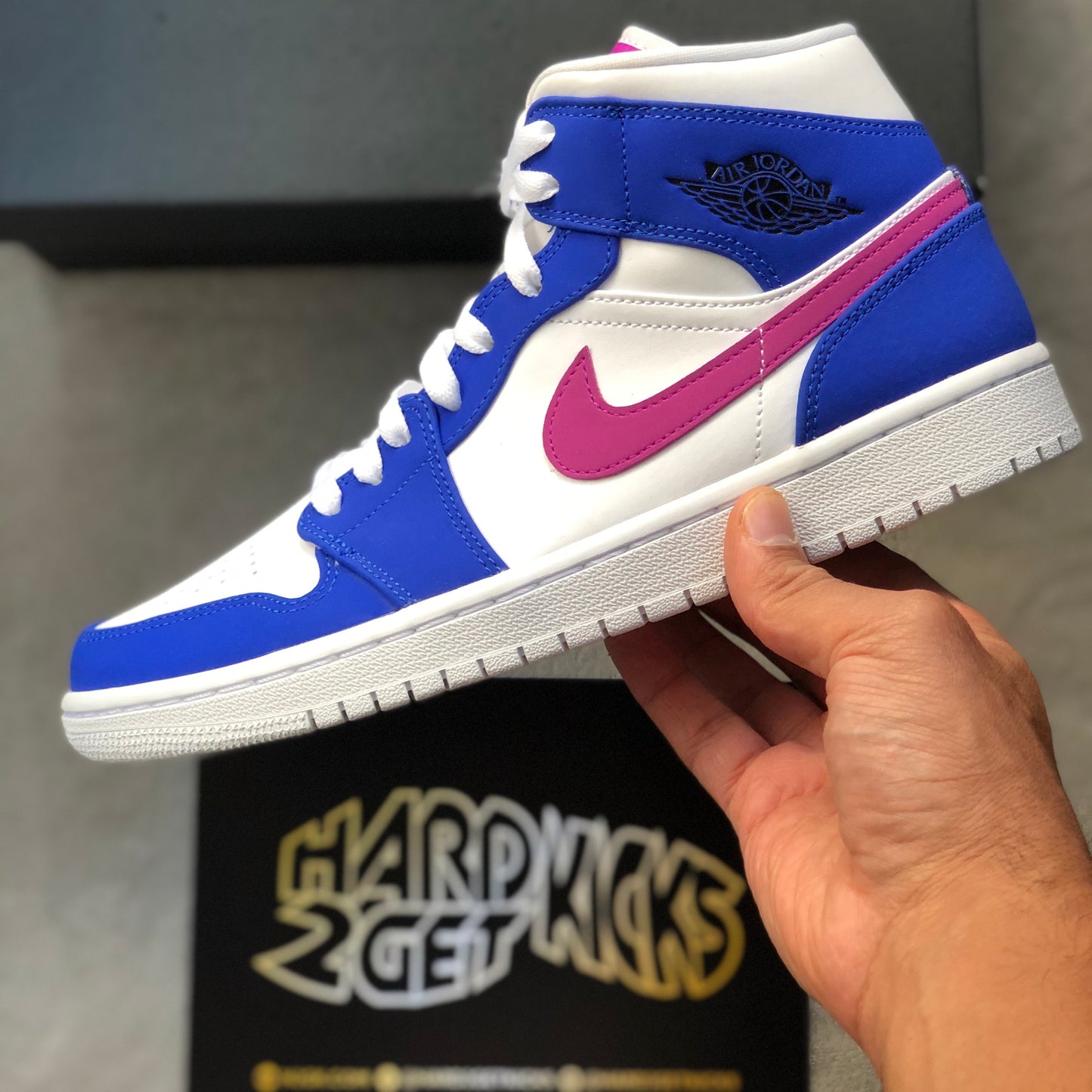 Air Jordan 1 Mid - Hyper Royal (US Exclusive)
