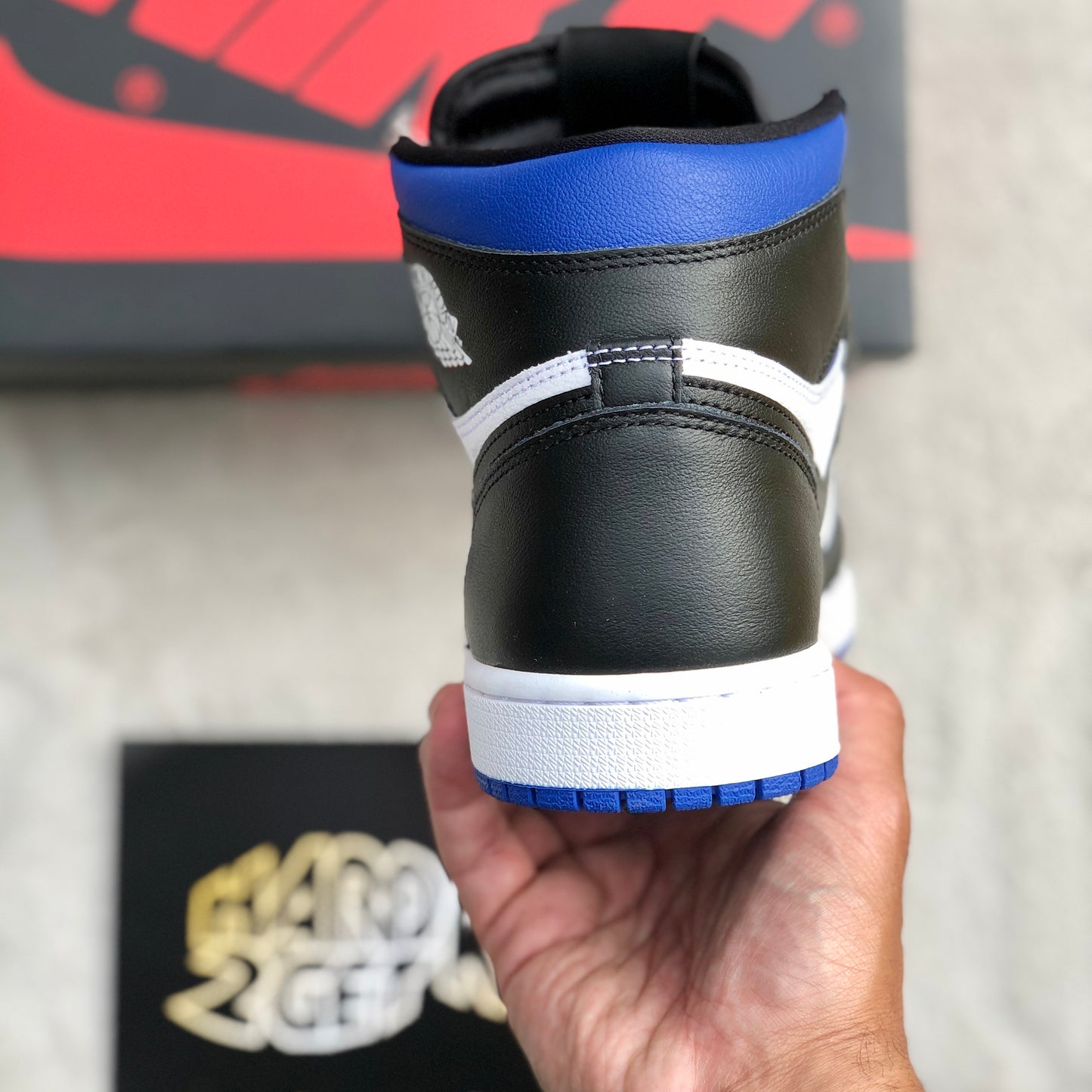Air Jordan 1 Retro High OG - Royal Toe