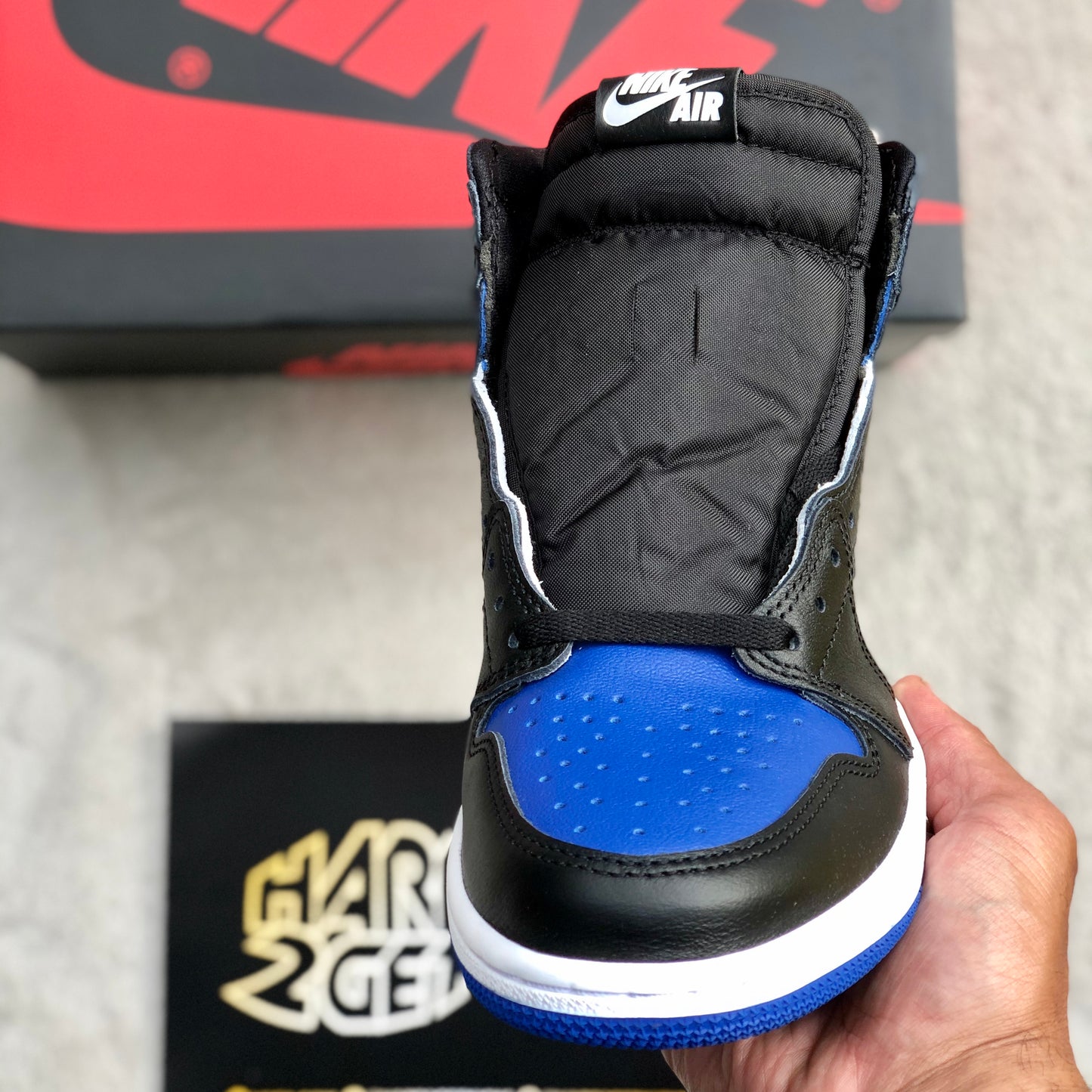 Air Jordan 1 Retro High OG - Royal Toe