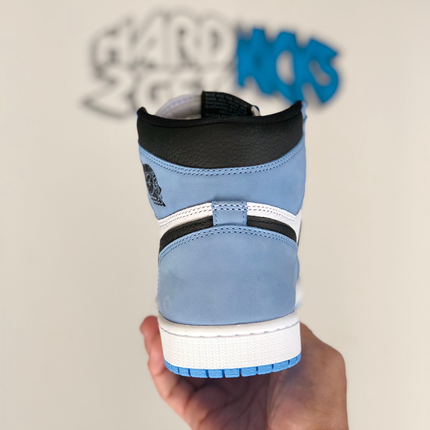 Air Jordan 1 Retro High OG - University Blue