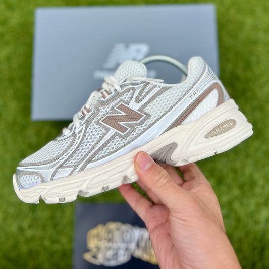 New Balance 740 - Sea Salt/Arid Stone