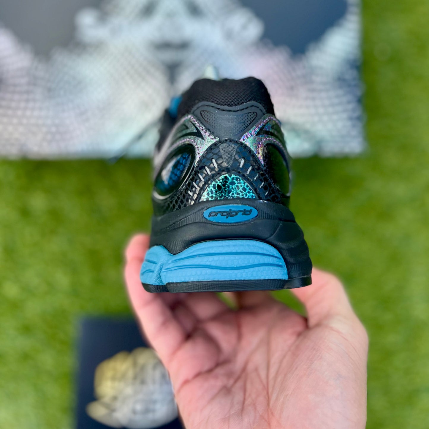 Saucony Progrid Omni 9 Glowaconstrictor - Black Glow
