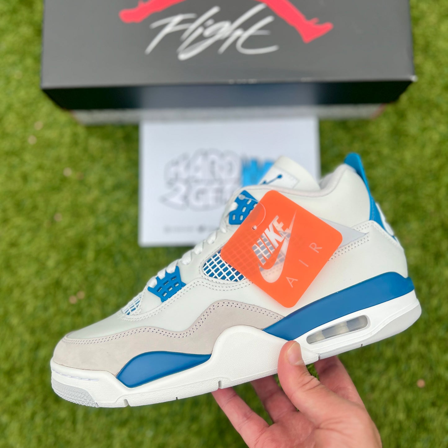 Air Jordan 4 Retro - Military Blue