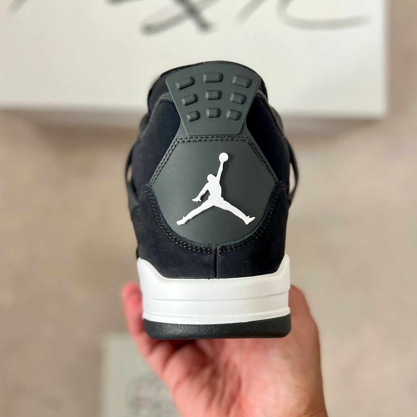 Air Jordan 4 Retro - White Thunder