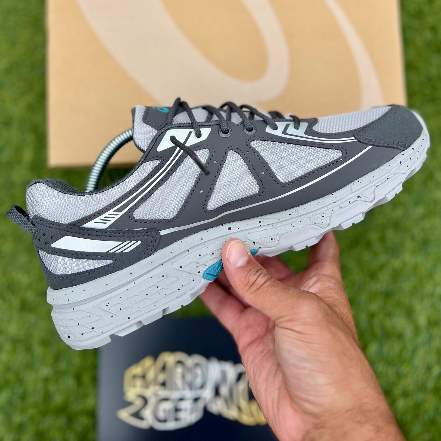 Asics Gel Venture 6 - Cement Grey/Obsidian Grey