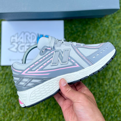 New Balance 1906R - Grey/Pink