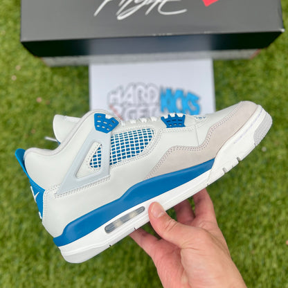 Air Jordan 4 Retro - Military Blue