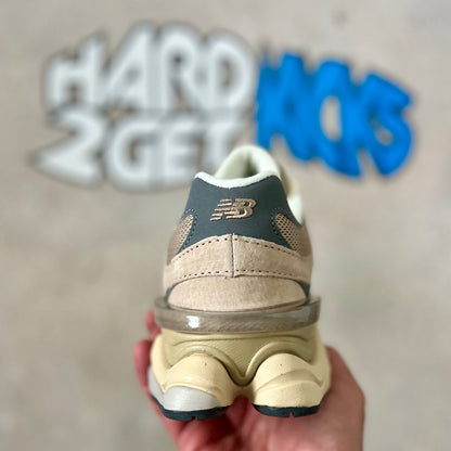 New Balance 9060 - Driftwood