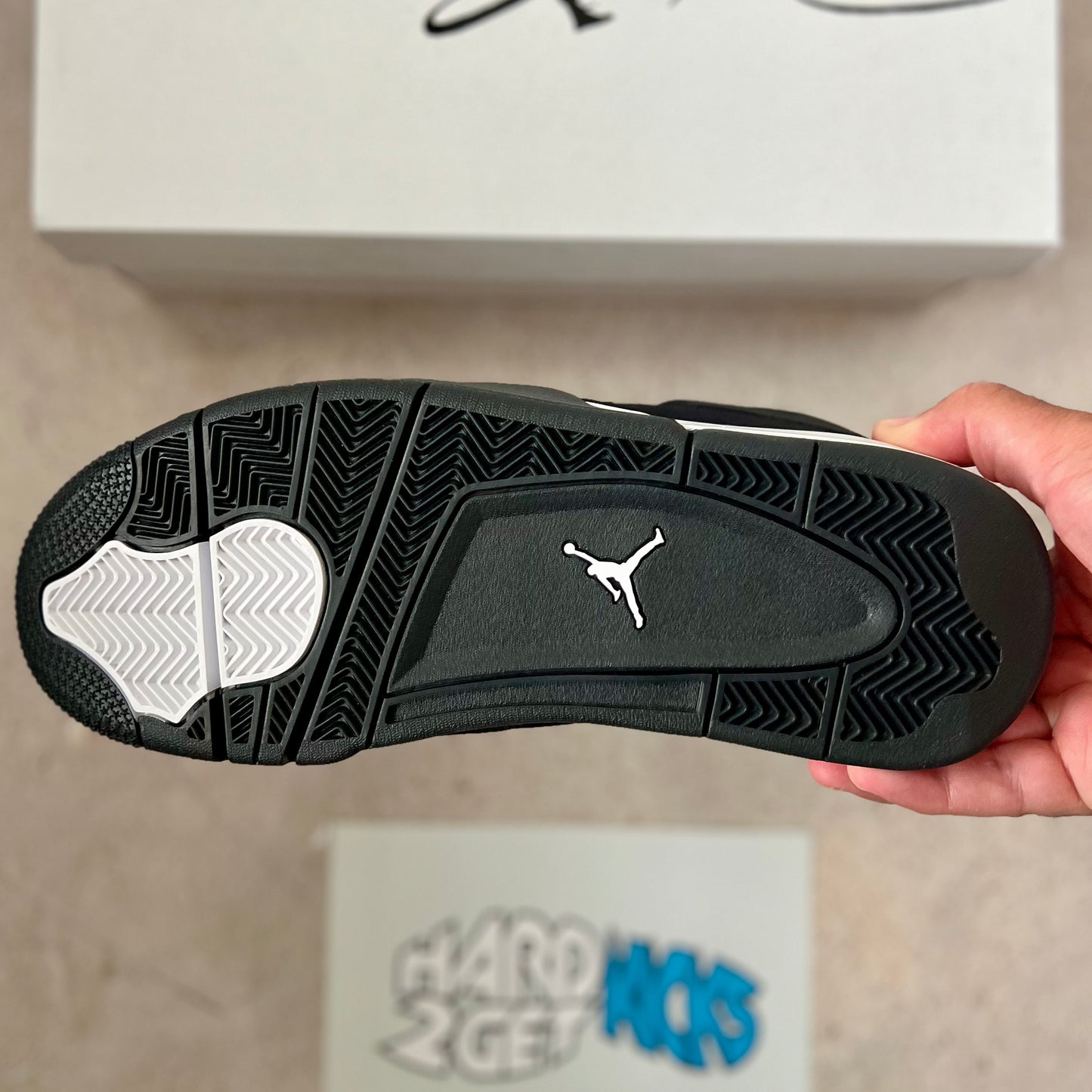 Air Jordan 4 Retro - White Thunder