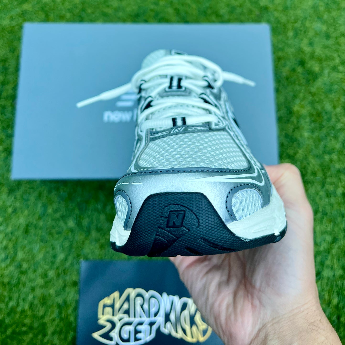 New Balance 740 - White/Black/Grey Synthetic