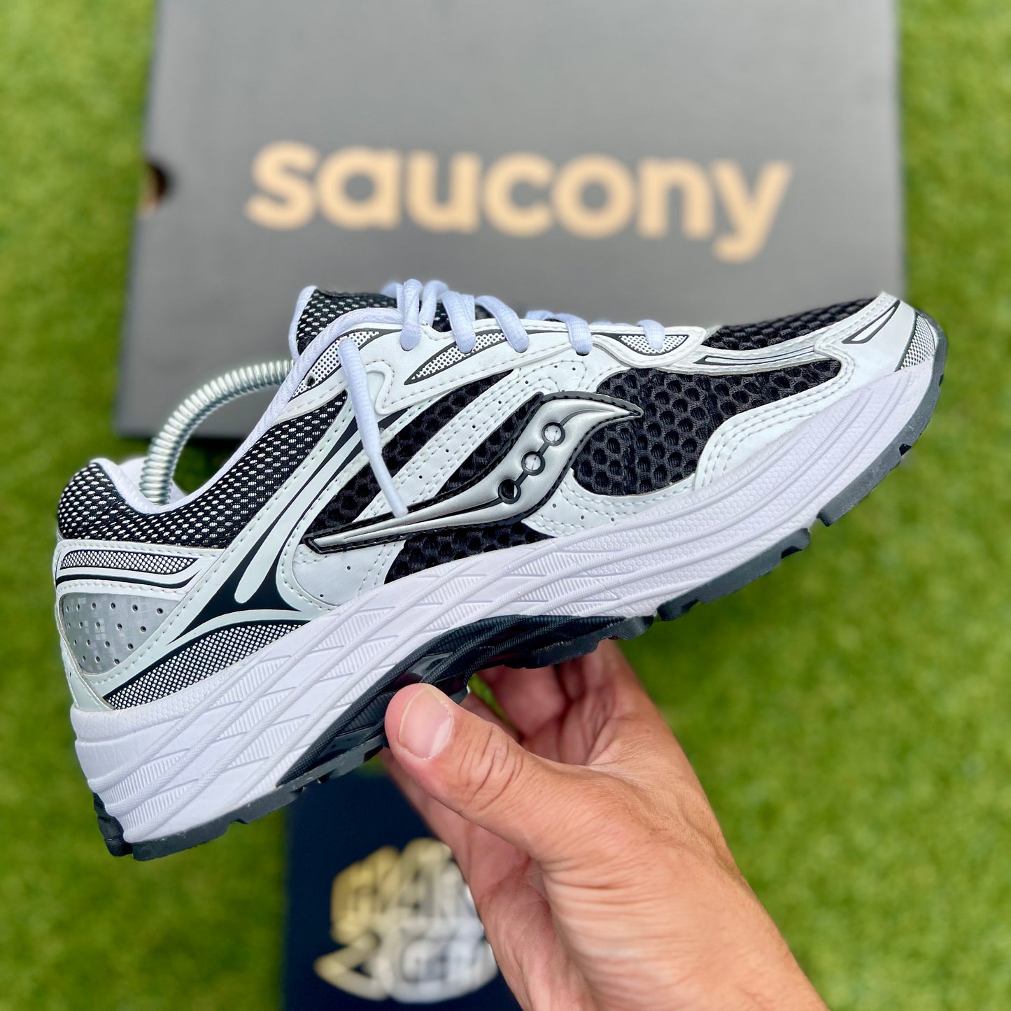 Saucony Progrid Omni 9 - Black/White