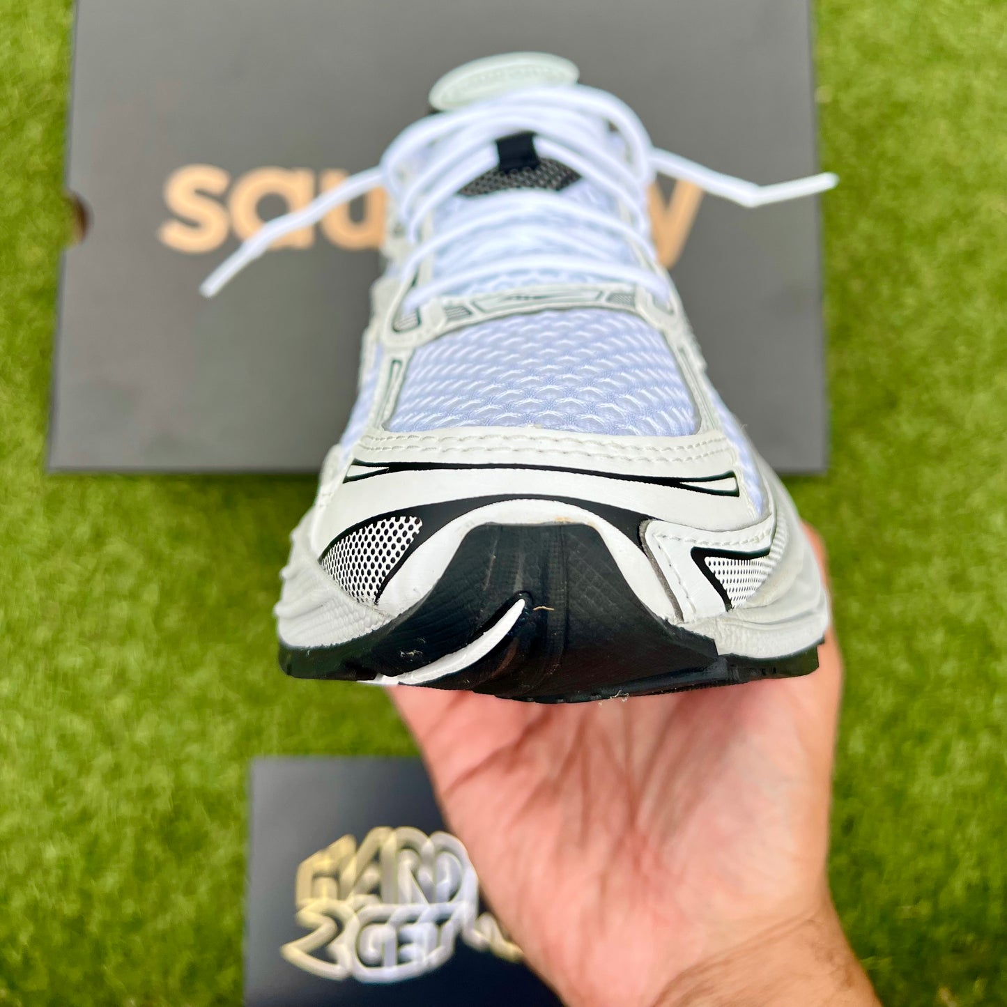 Saucony Progrid Omni 9 - White/Cadet
