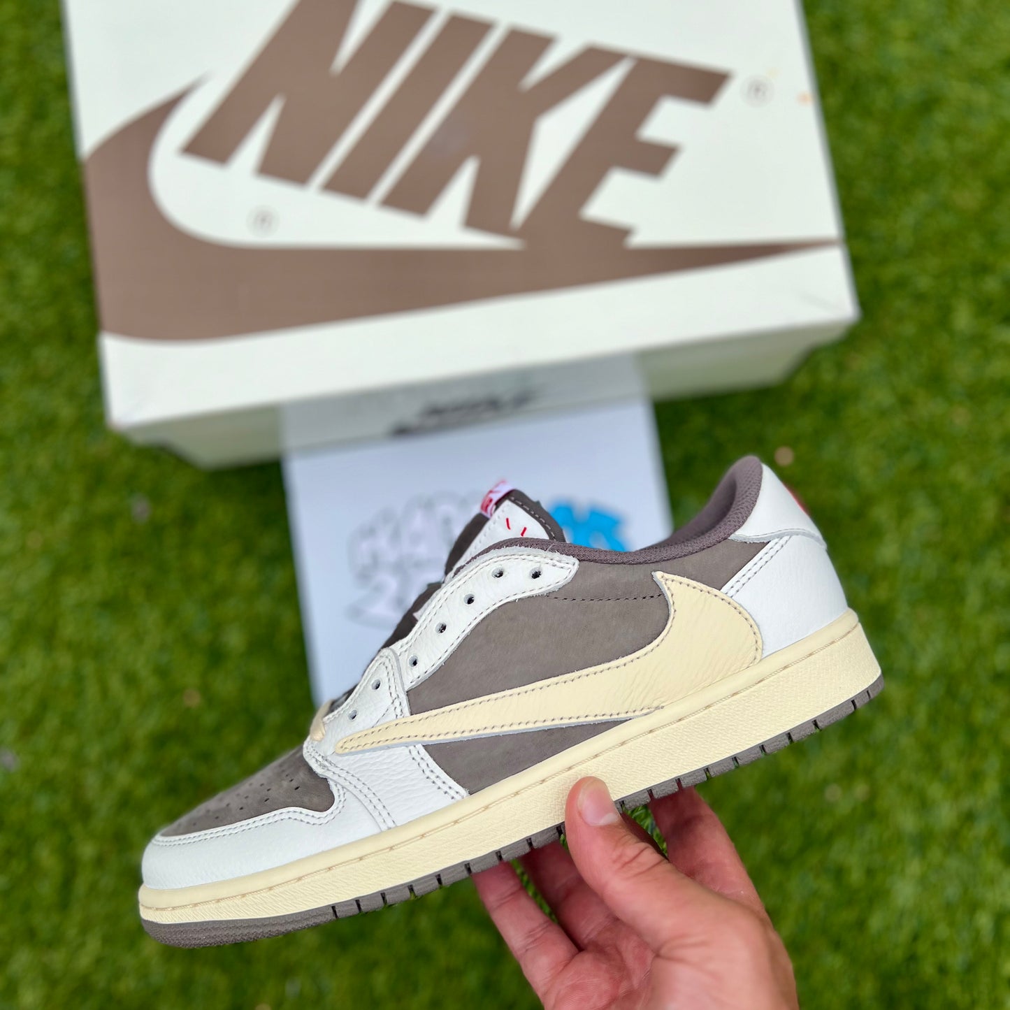 Travis Scott Air Jordan 1 Retro Low OG SP - Reverse Mocha