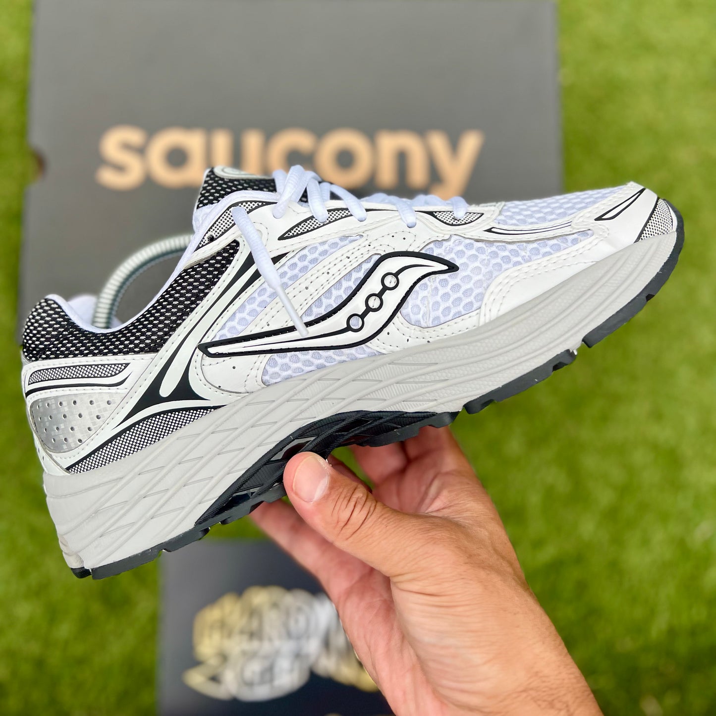 Saucony Progrid Omni 9 - White/Cadet