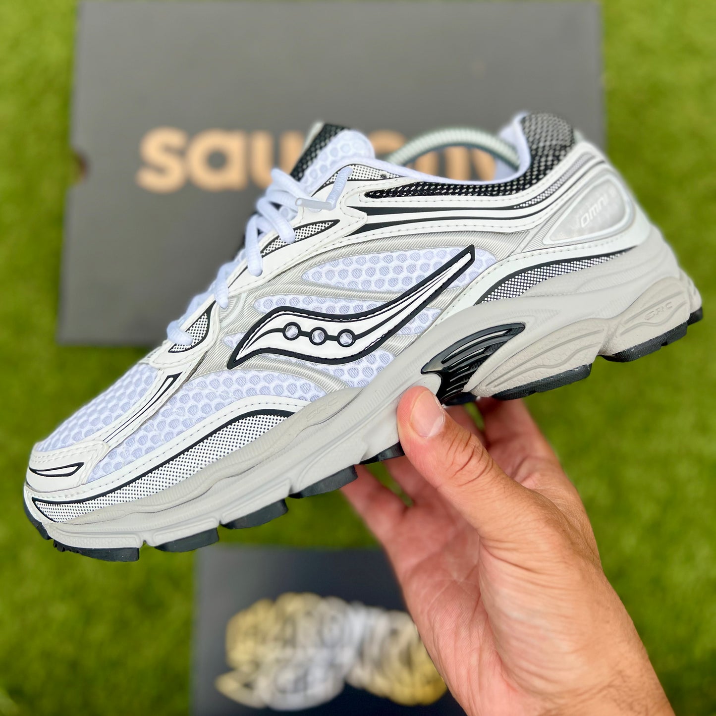 Saucony Progrid Omni 9 - White/Cadet