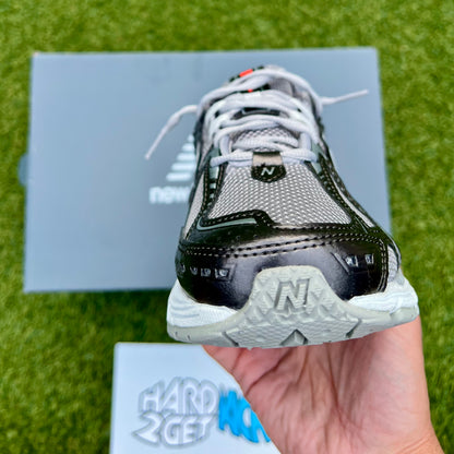 New Balance 1906R - Metallic