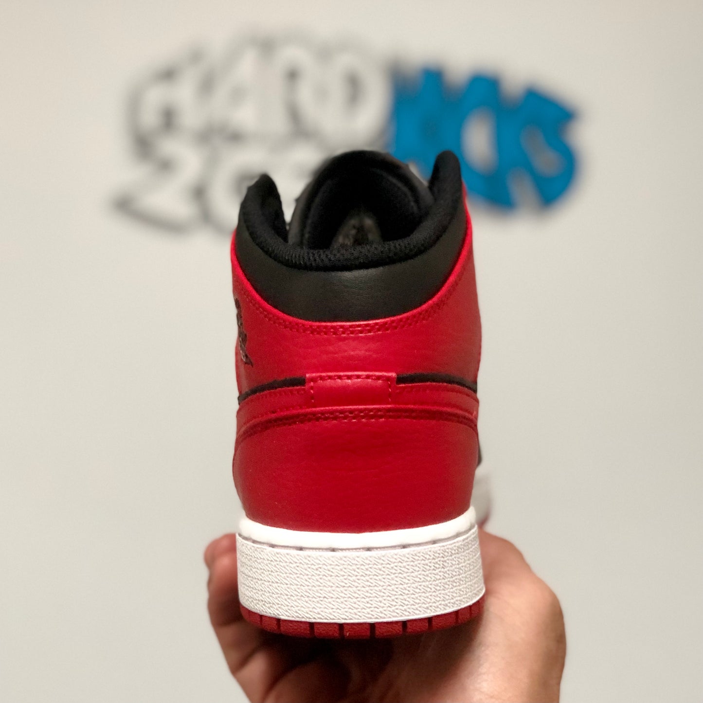 Air Jordan 1 Mid GS - Bred (Banned)