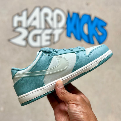 Nike Dunk Low PS - Aura Clear Swoosh