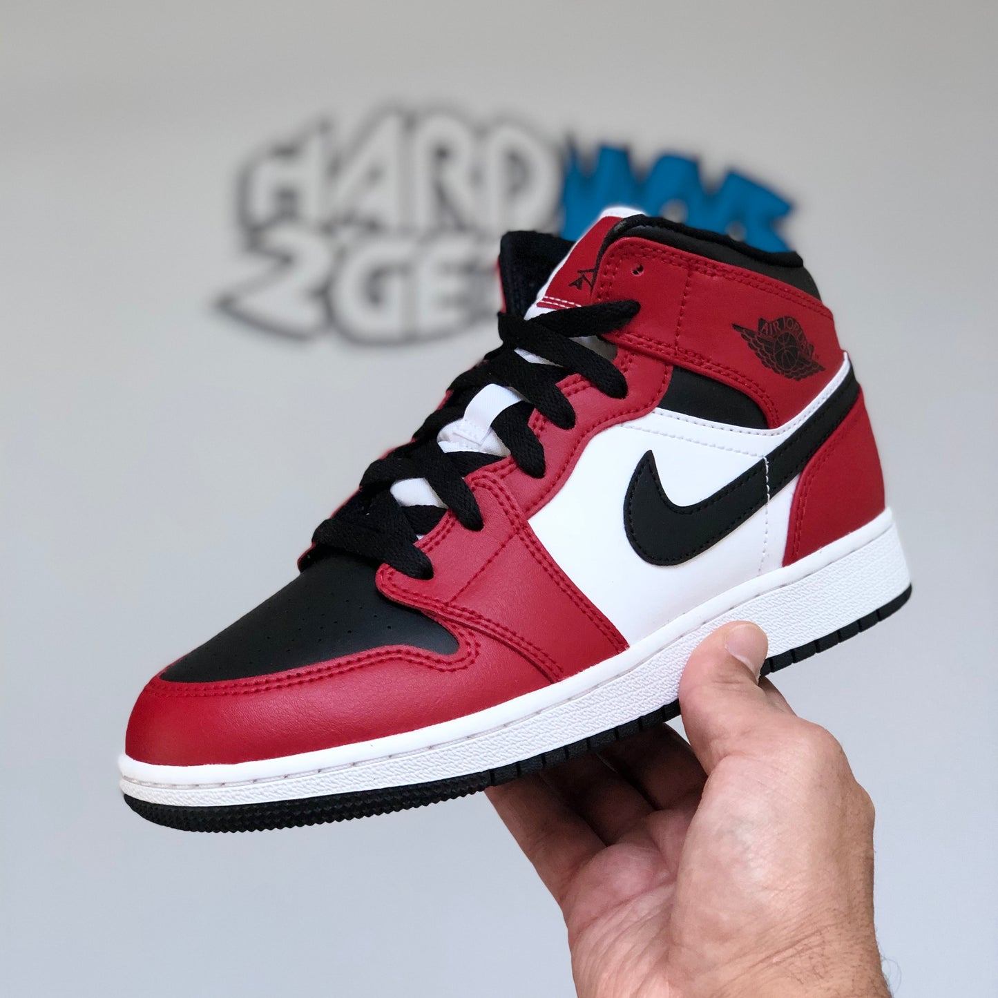 Air Jordan 1 Mid GS - Chicago Black Toe