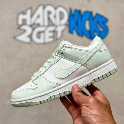 Wmns Nike Dunk Low Next Nature - Barely Green (Mint)