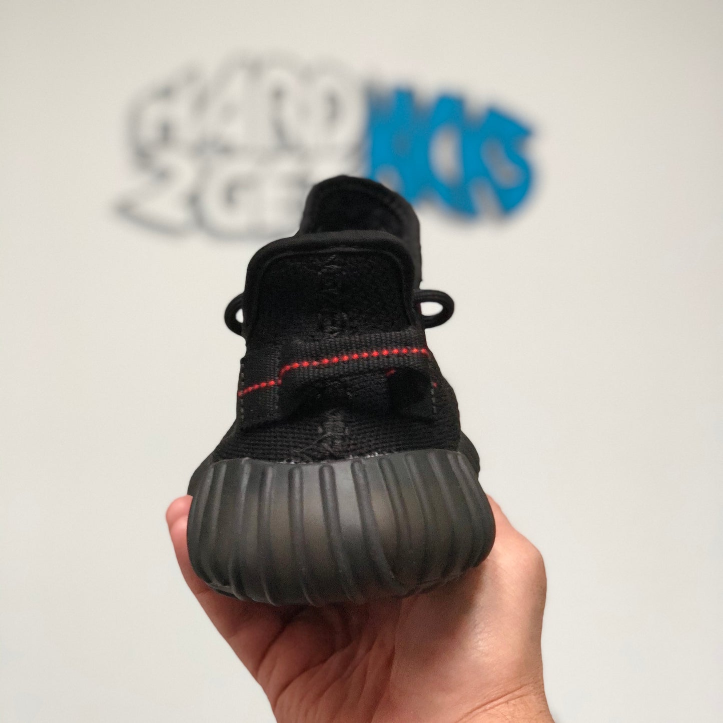 Yeezy Boost 350 V2 - Bred (2020 Re-release)