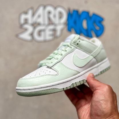 Wmns Nike Dunk Low Next Nature - Barely Green (Mint)