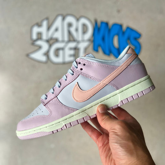 Wmns Nike Dunk Low - Easter 2.0
