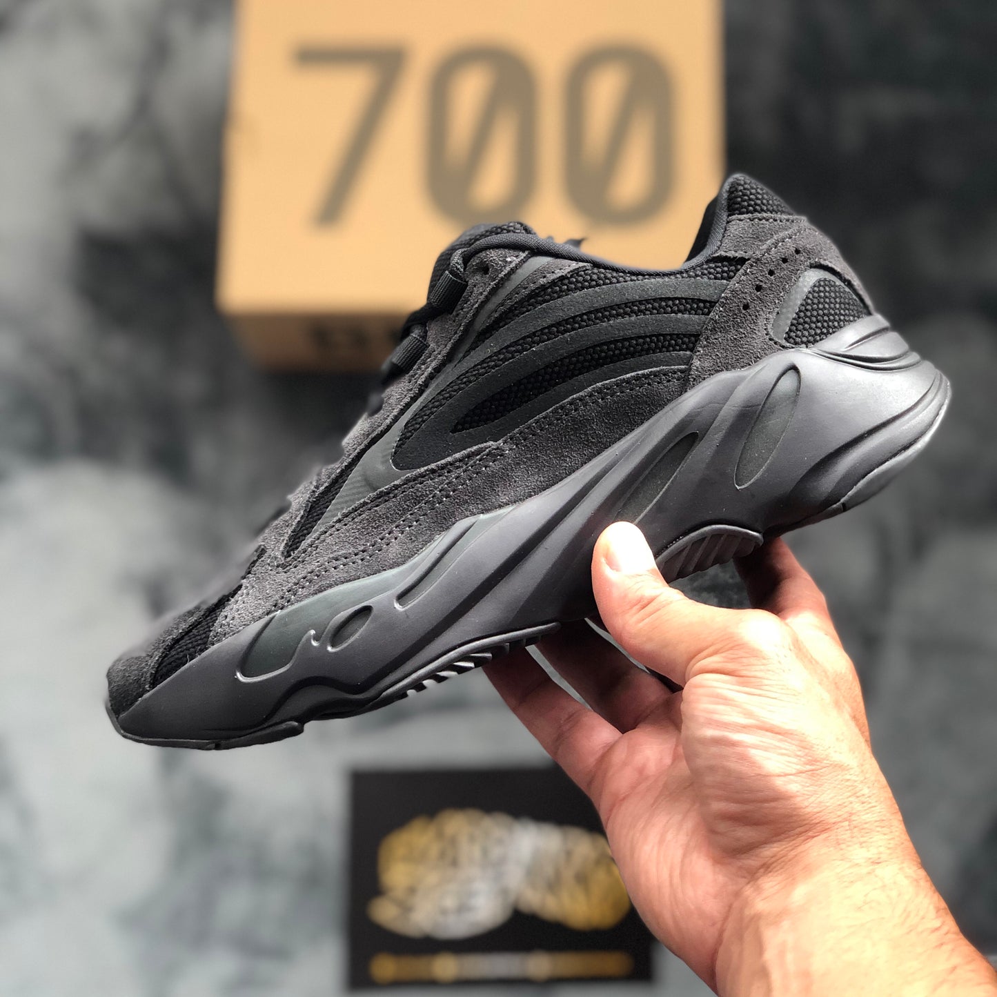 Yeezy Boost 700 V2 - Vanta