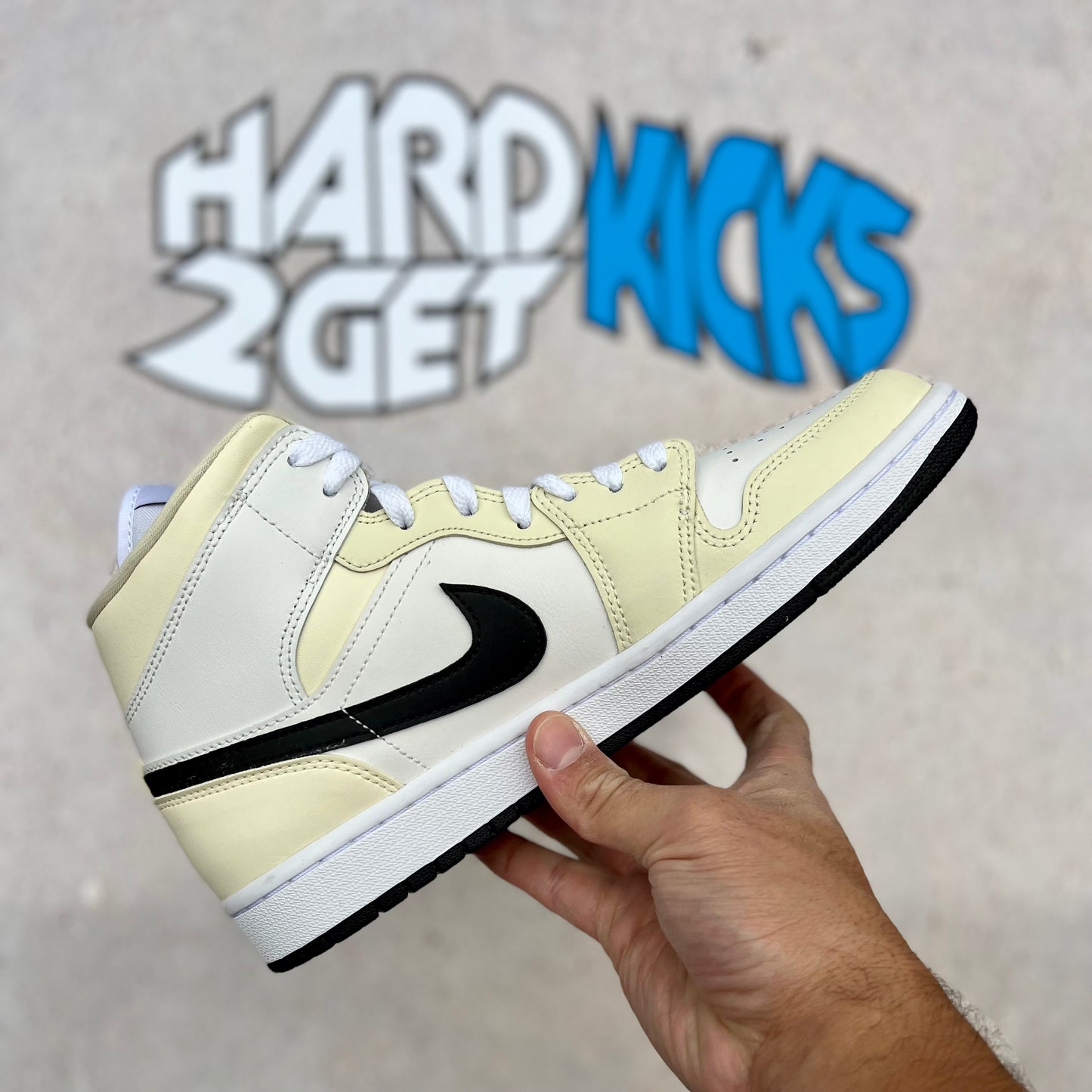 Wmns Air Jordan 1 Mid - Coconut Milk