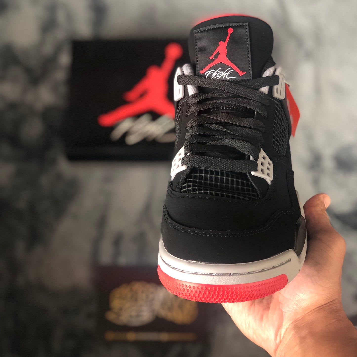 Air Jordan 4 Retro - Bred (2019)