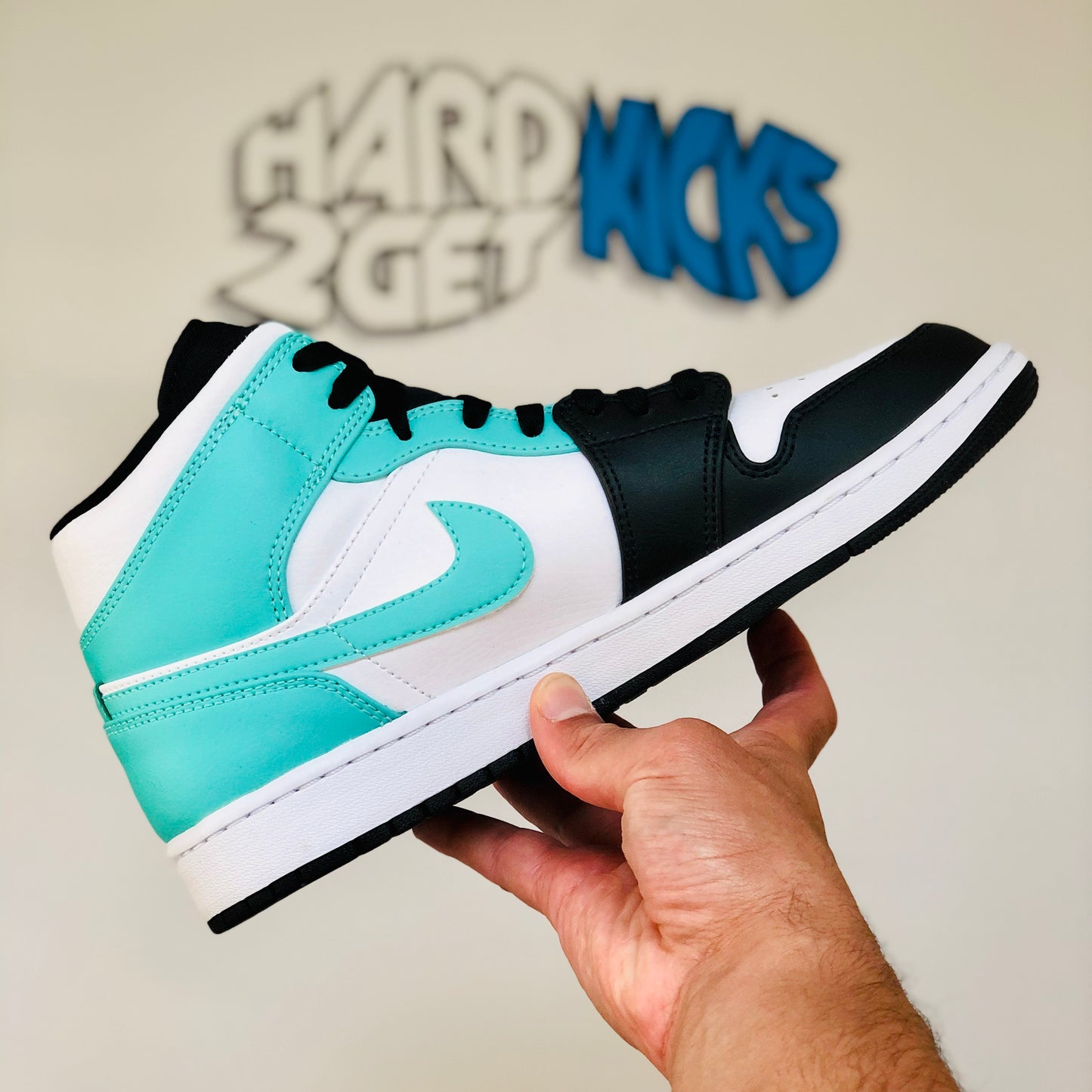 Air Jordan 1 Mid - Tropical Twist