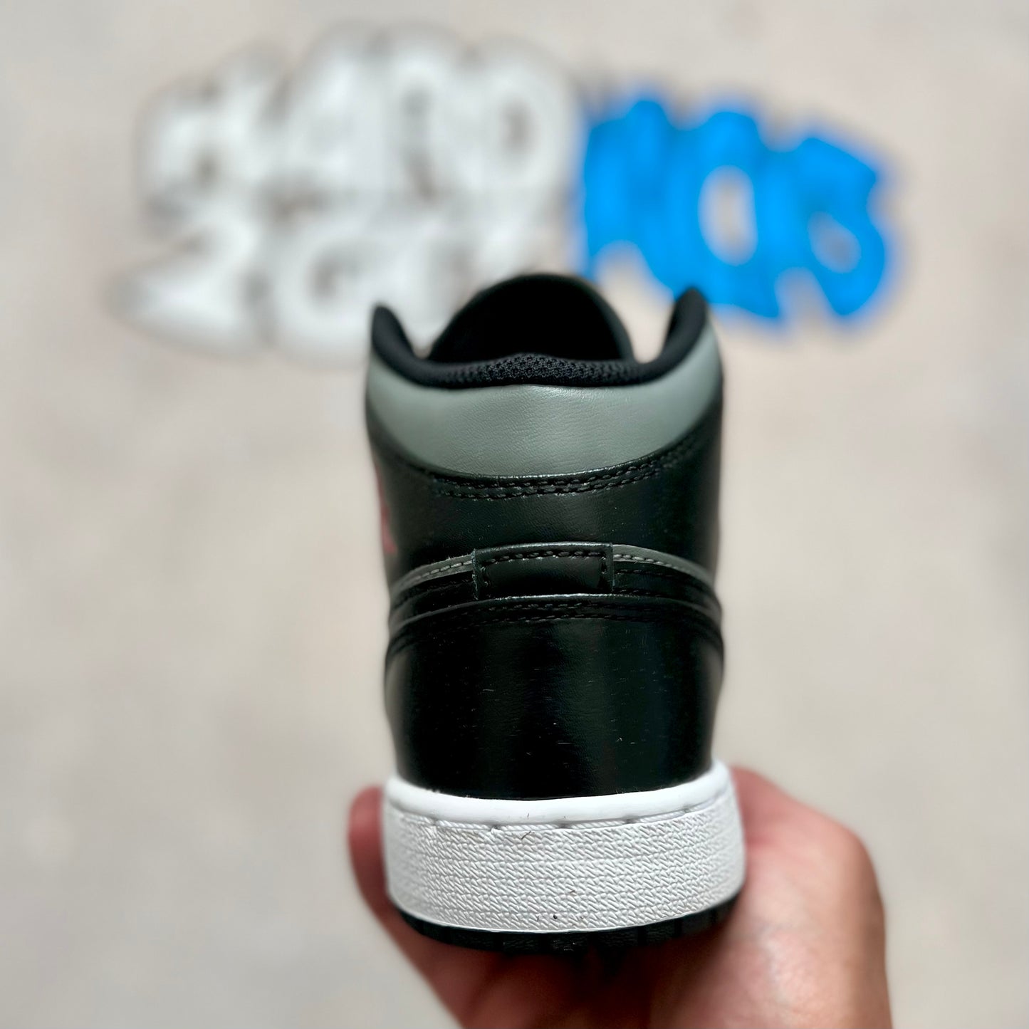 Air Jordan 1 Mid GS - Shadow Red