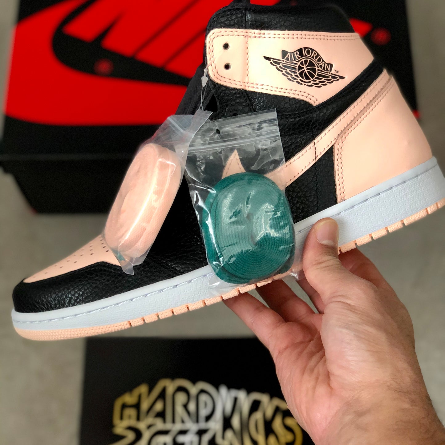 Air Jordan 1 Retro High OG - Crimson Tint