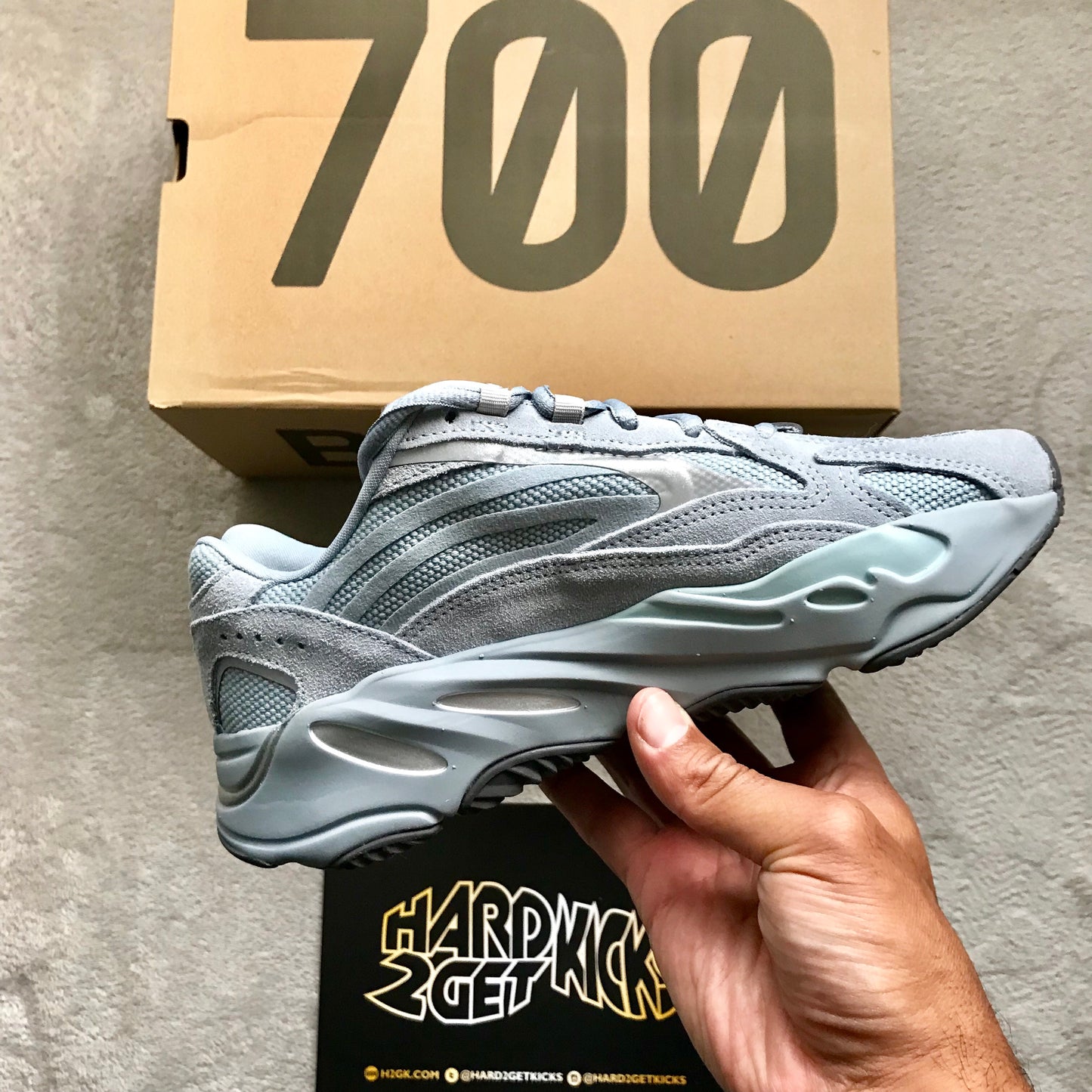 Yeezy Boost 700 V2 - Hospital Blue