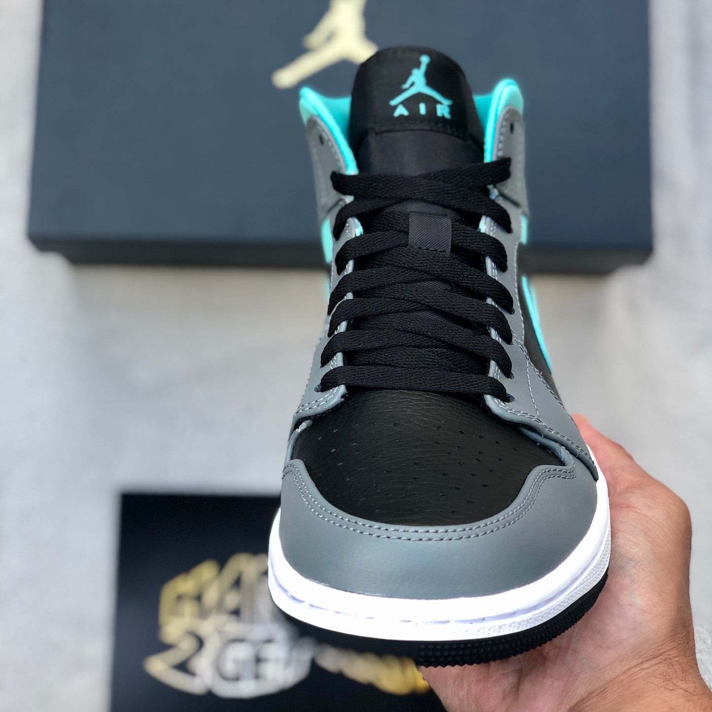 Air Jordan 1 Mid - Aurora Green