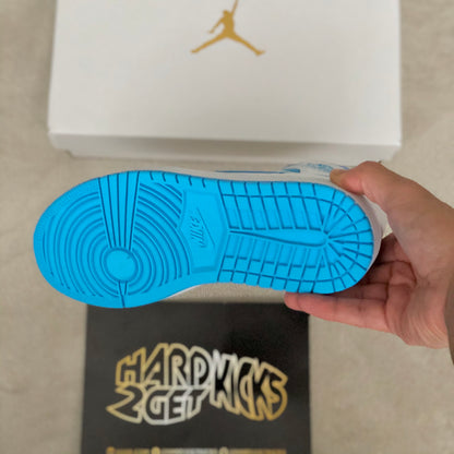 Wmns Air Jordan 1 Mid - UNC