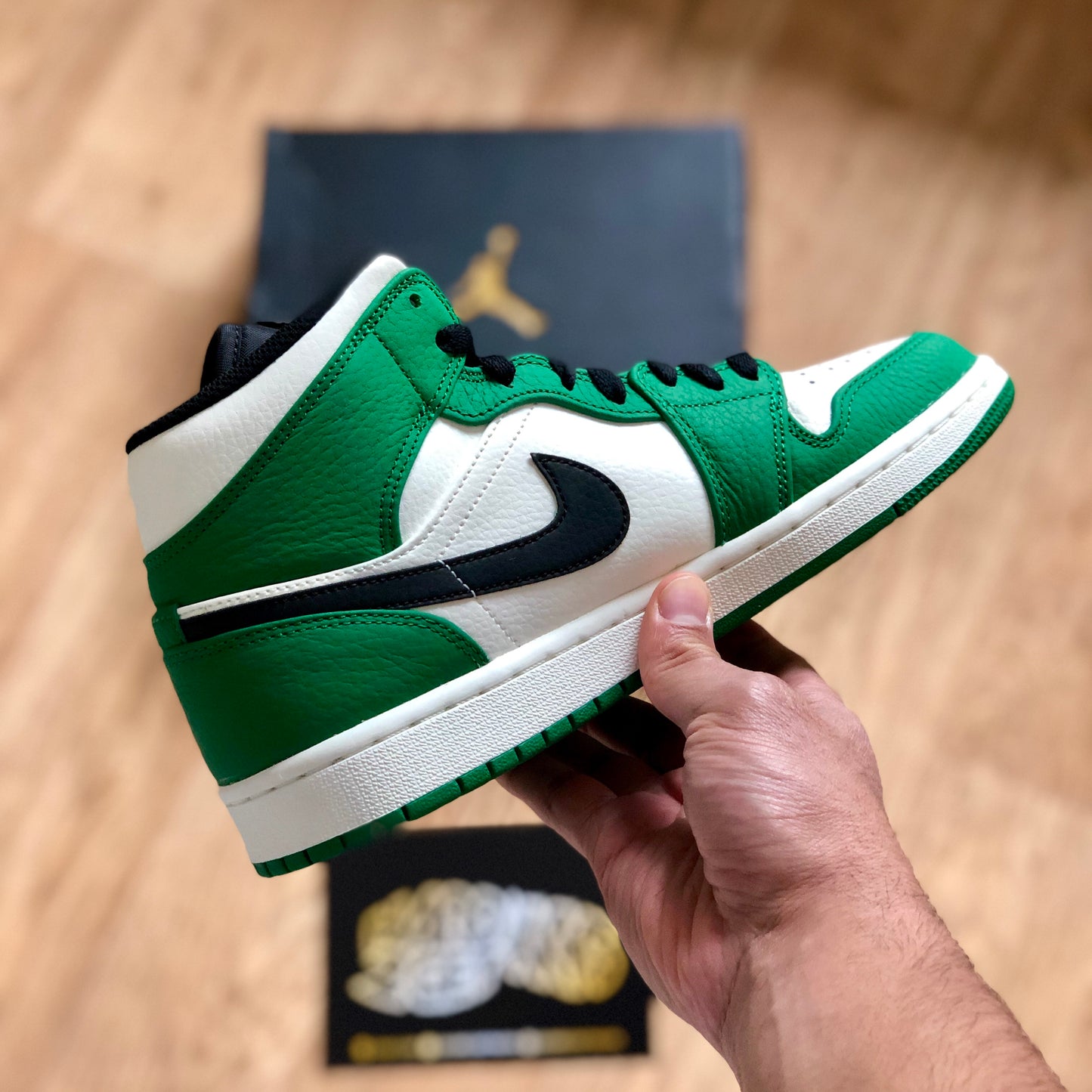 Air Jordan 1 Mid SE - Pine Green
