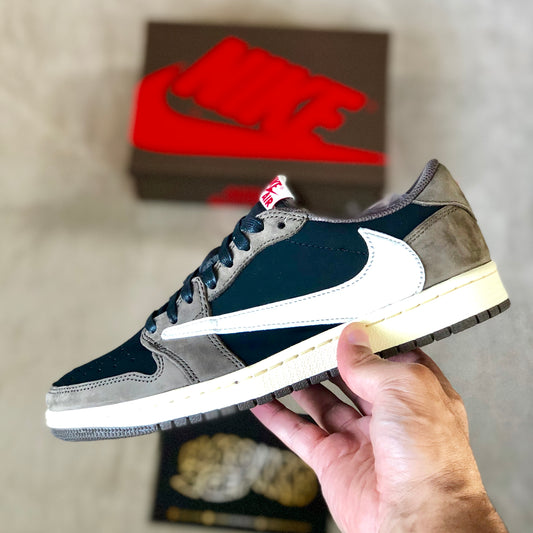 Travis Scott Air Jordan 1 Retro Low OG - Mocha
