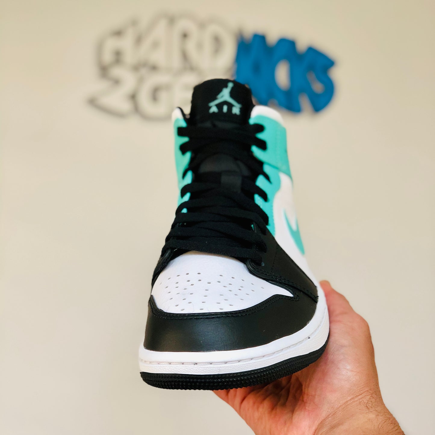 Air Jordan 1 Mid - Tropical Twist