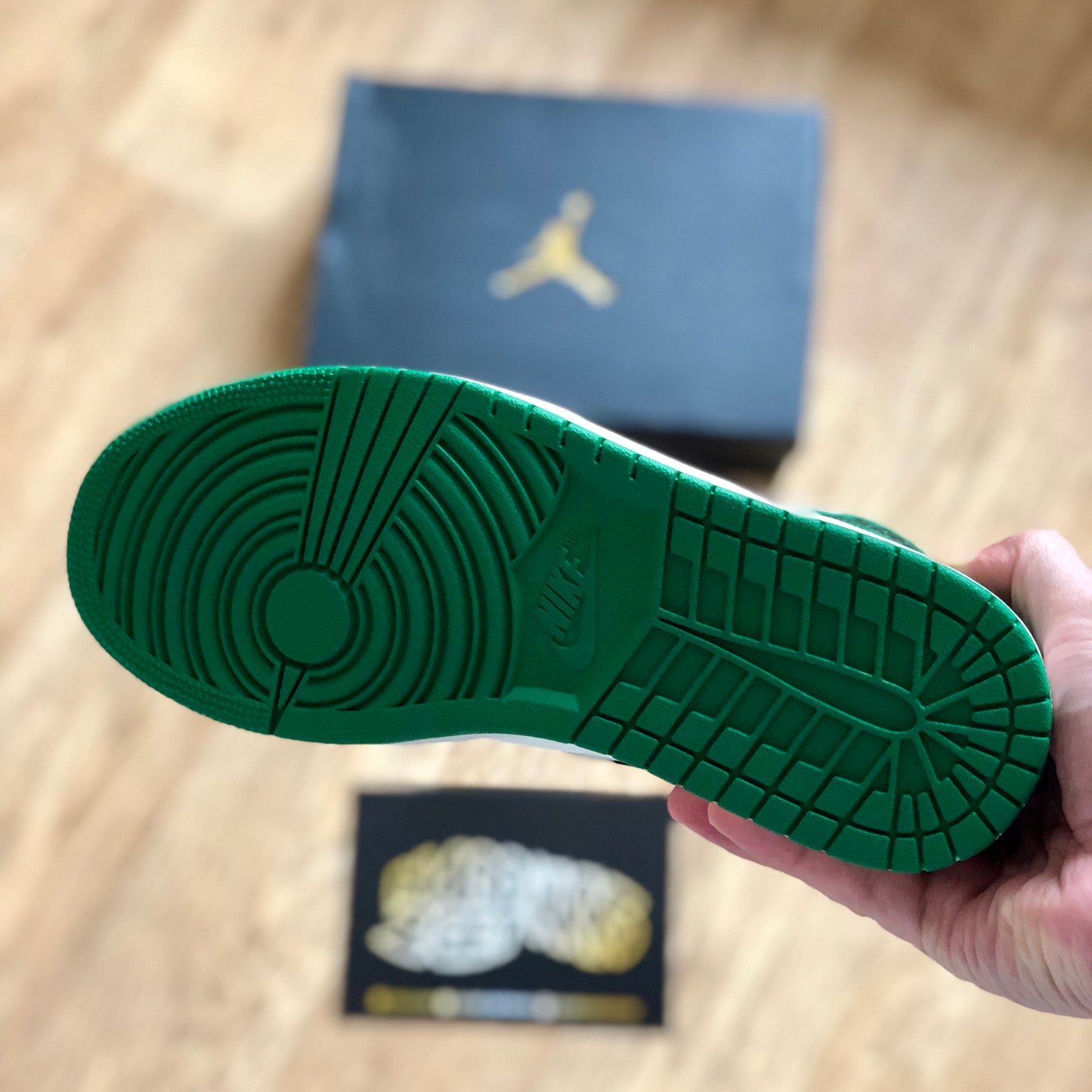 Air Jordan 1 Mid SE - Pine Green