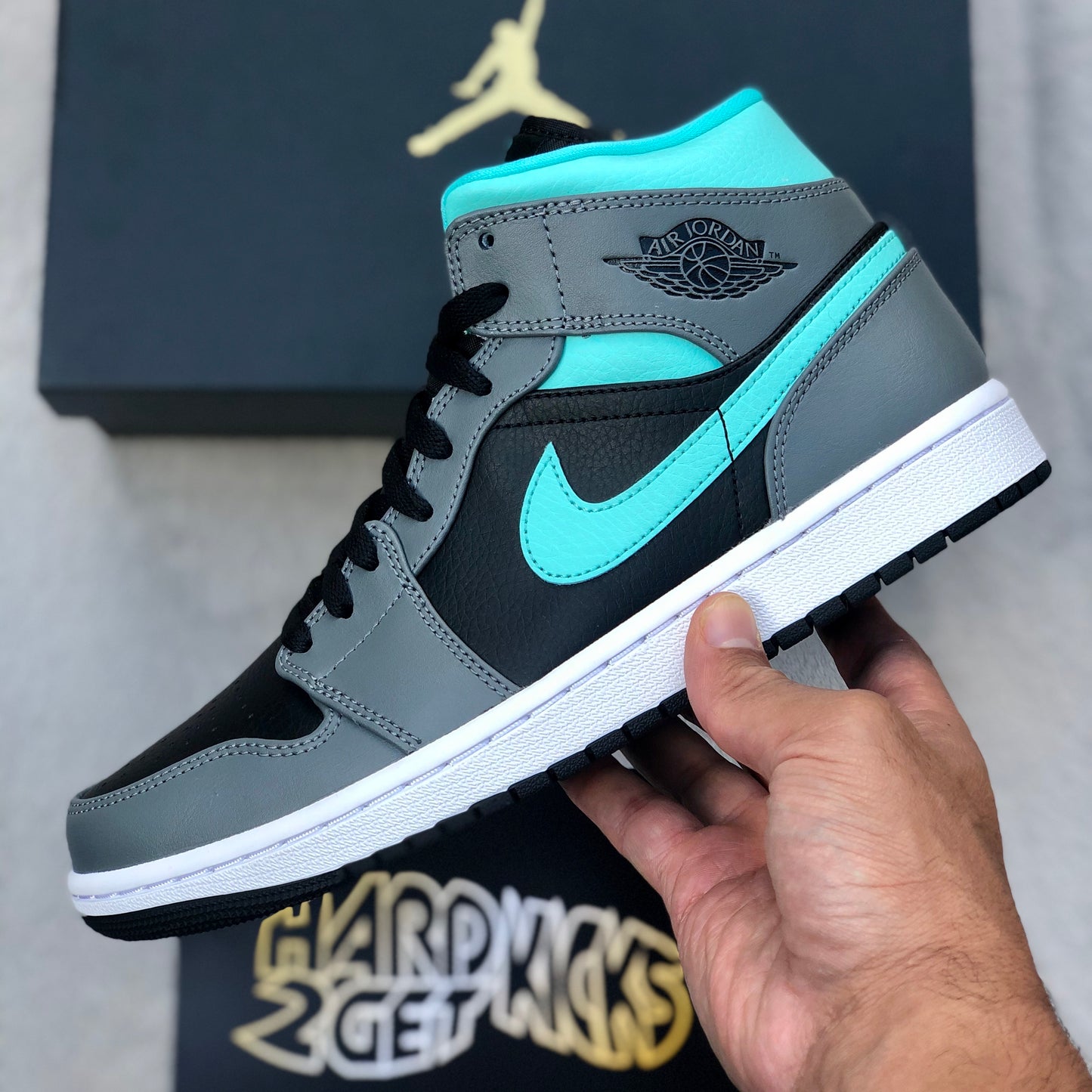 Air Jordan 1 Mid - Aurora Green
