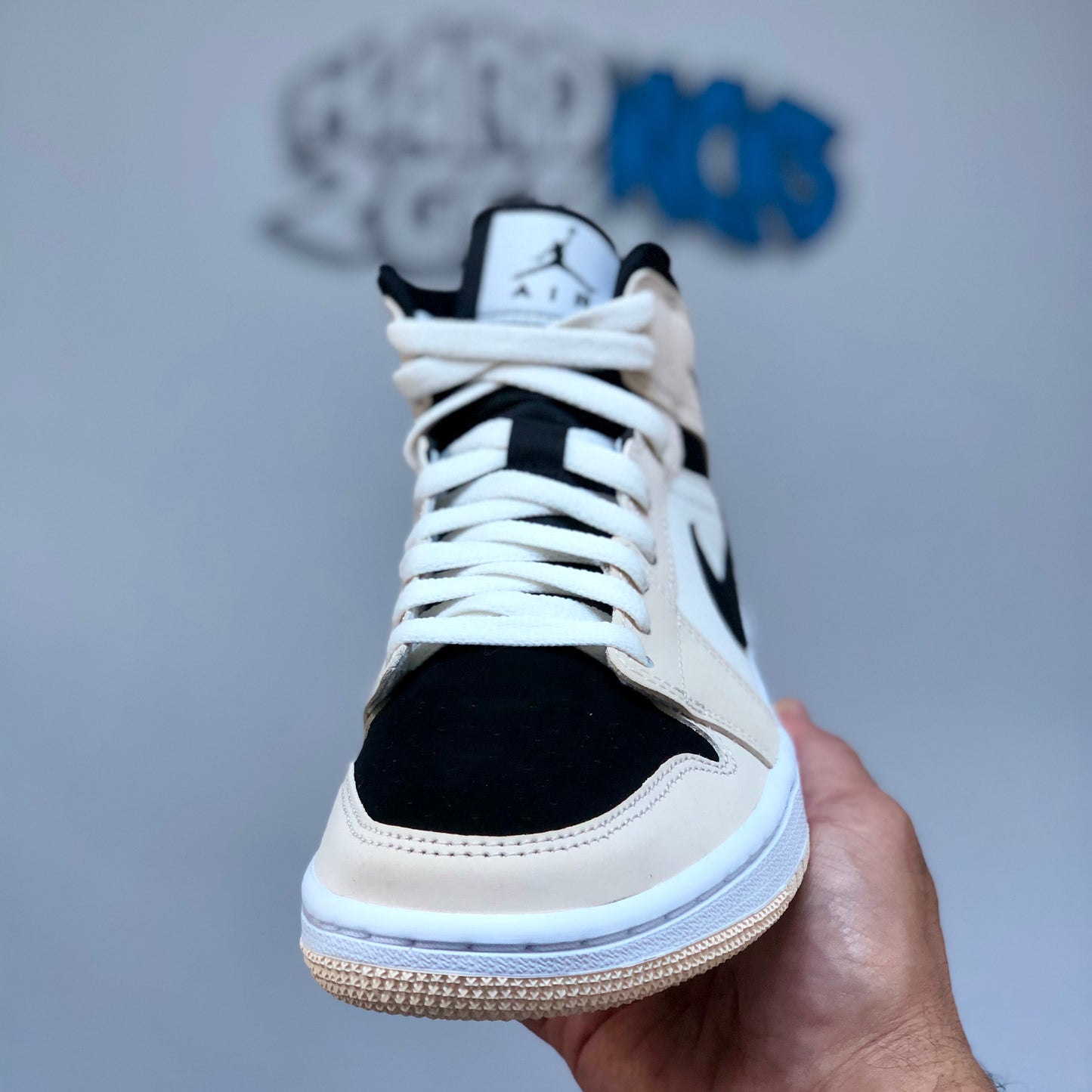 Wmns Air Jordan 1 Mid - Guava Ice