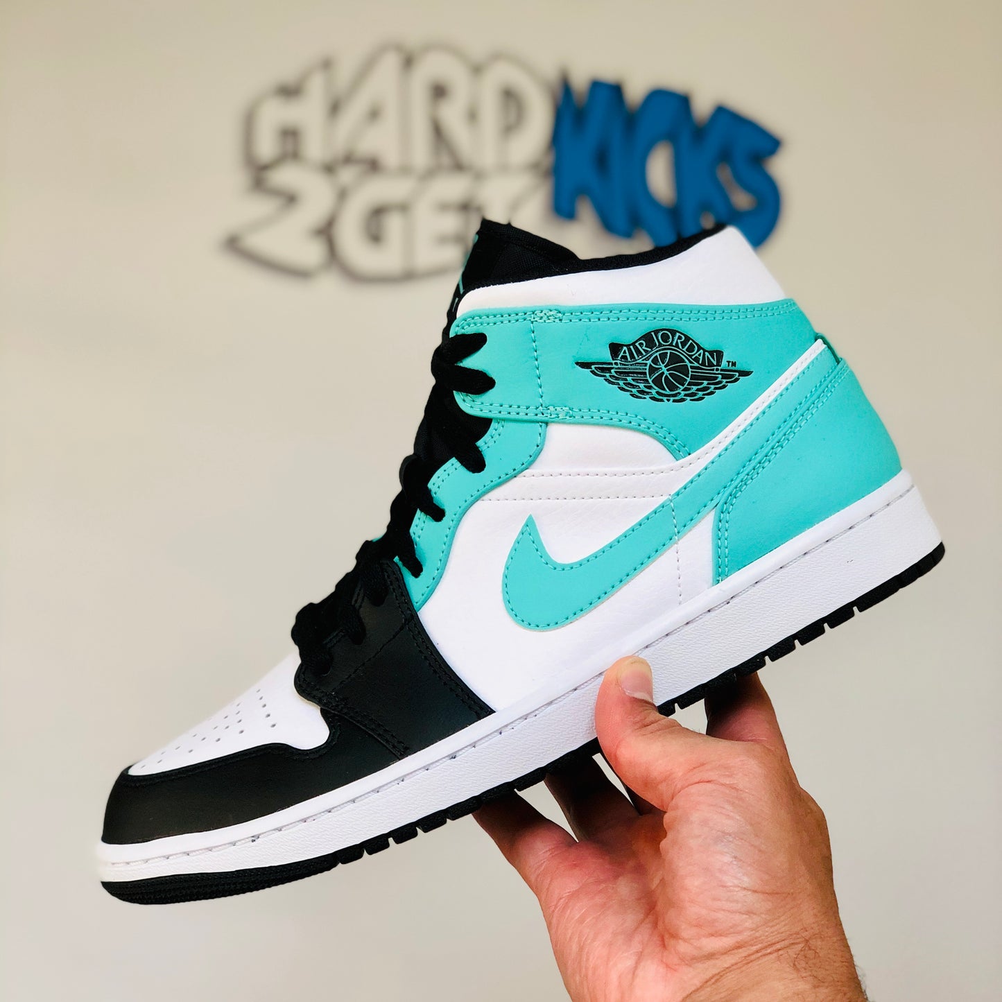 Air Jordan 1 Mid - Tropical Twist