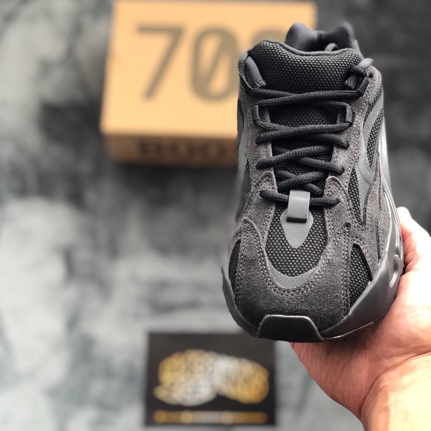Yeezy Boost 700 V2 - Vanta
