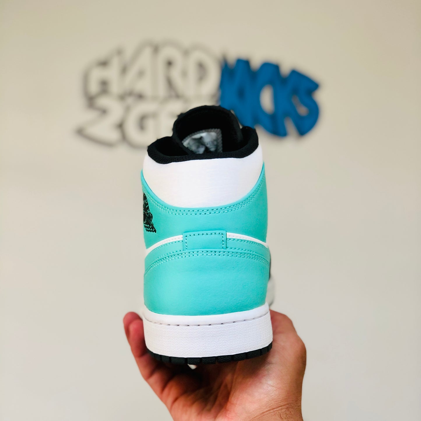 Air Jordan 1 Mid - Tropical Twist